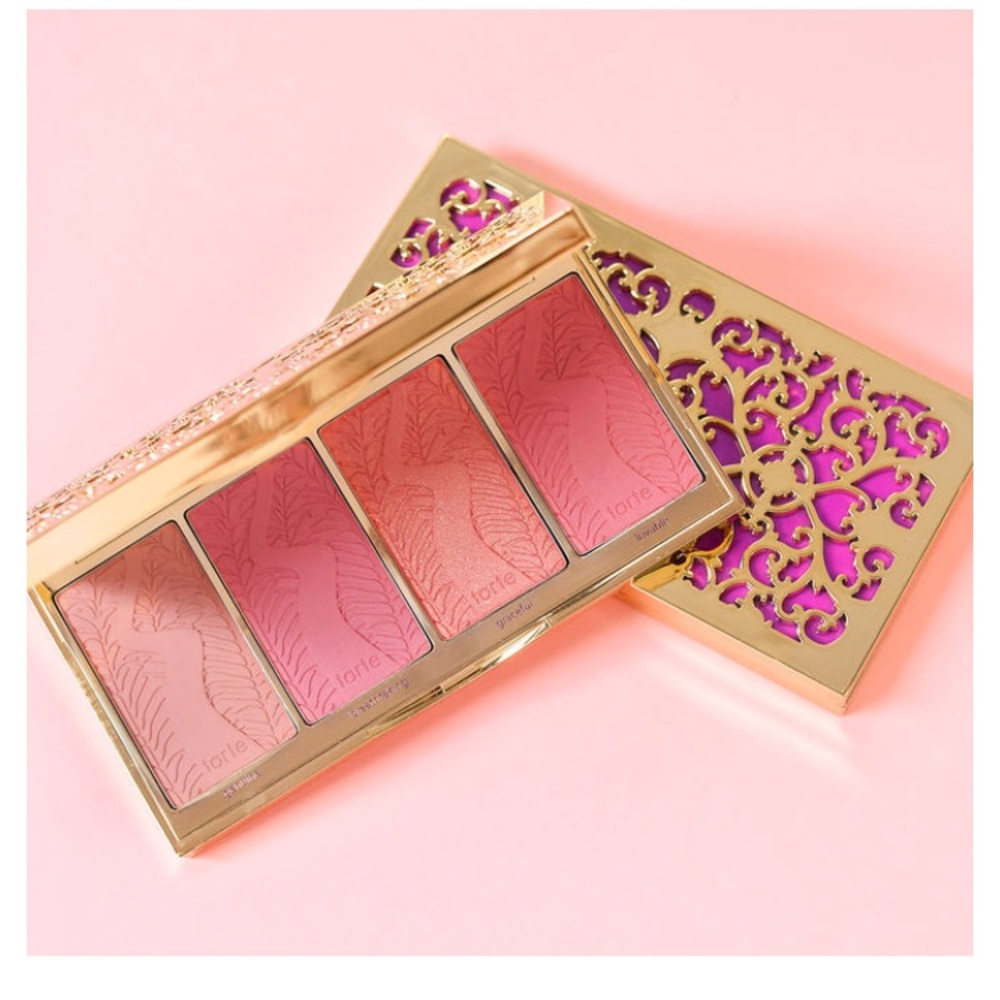 LIMITED EDITION BLUSH BLISS TARTE PALETTE